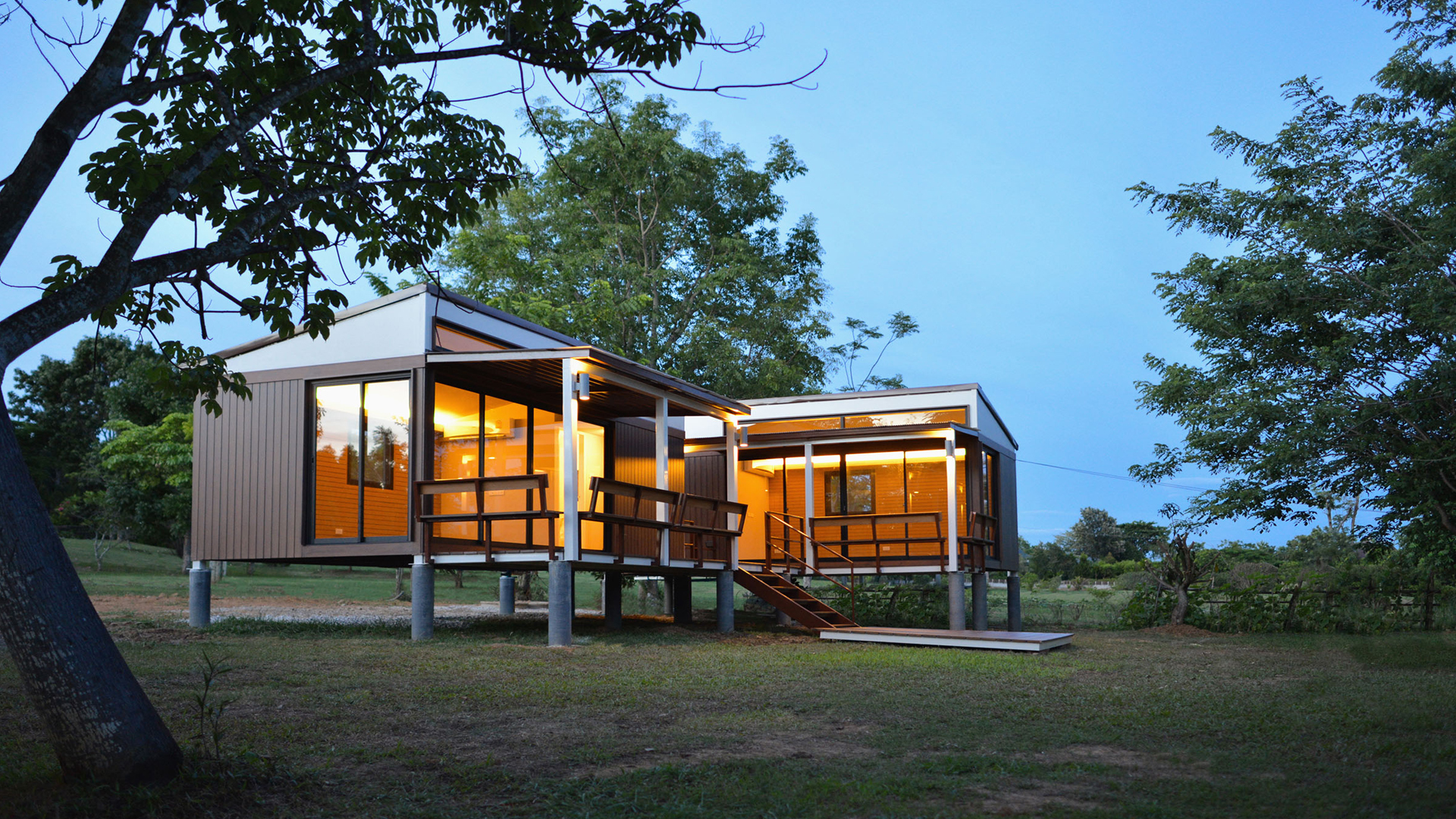 Best Pre Fab HomesLuxury Modular Prefab Farm Homes & Cottages